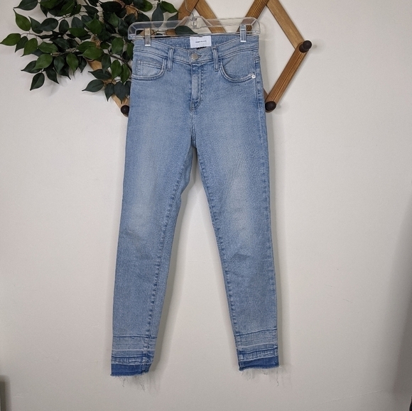 Current Elliott High Rise Light Wash Stiletto Skinny Jeans - Picture 2 of 9